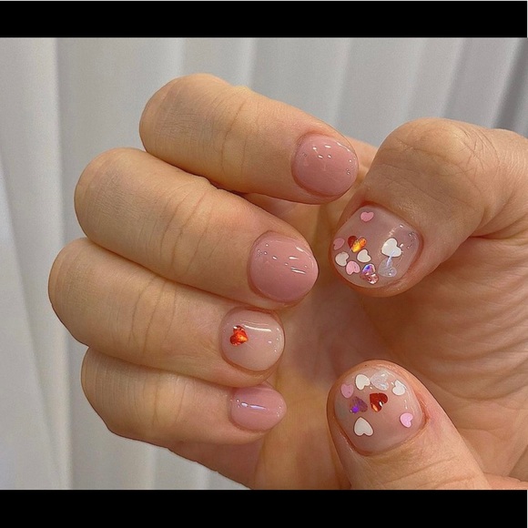 💕Heart shape 3D Nail Decor💕 - Picture 14 of 16